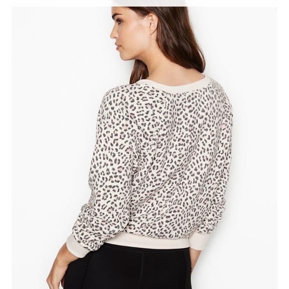 Victoria’s Secret SET Leopard Print Sweatshirt and Sweatpants Sz XXL - Picture 3 of 9